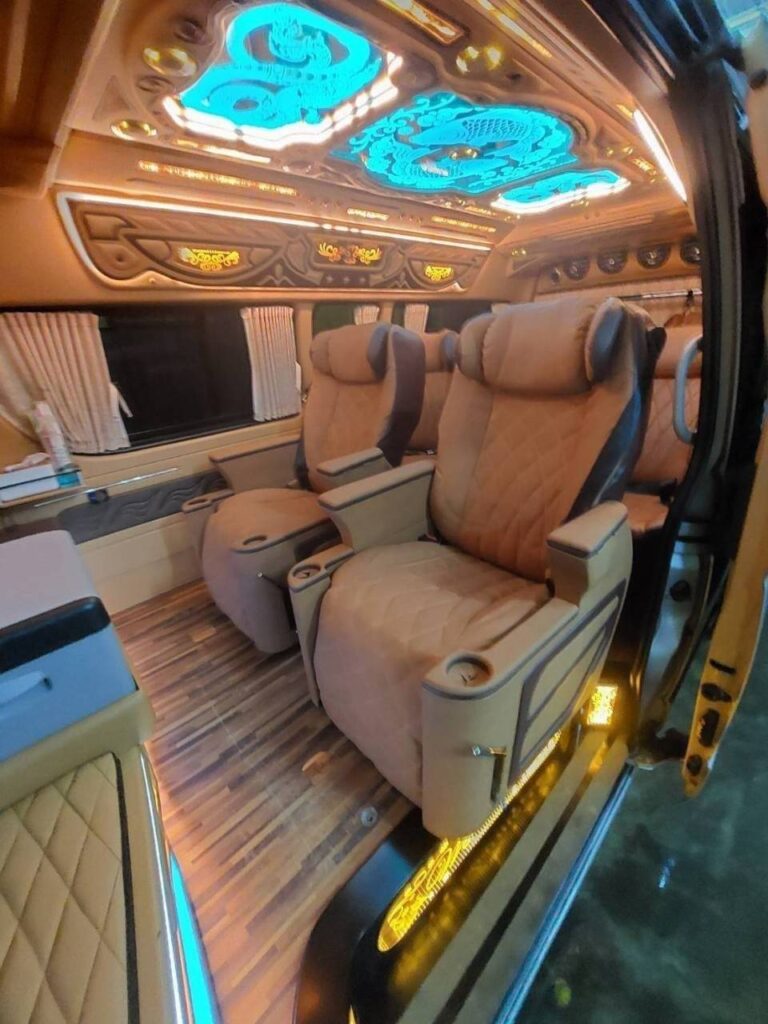รถตู้ VIP นำเทียว พร้อมคนขับ ราคาถูก Van VVIP Service รถของเรา