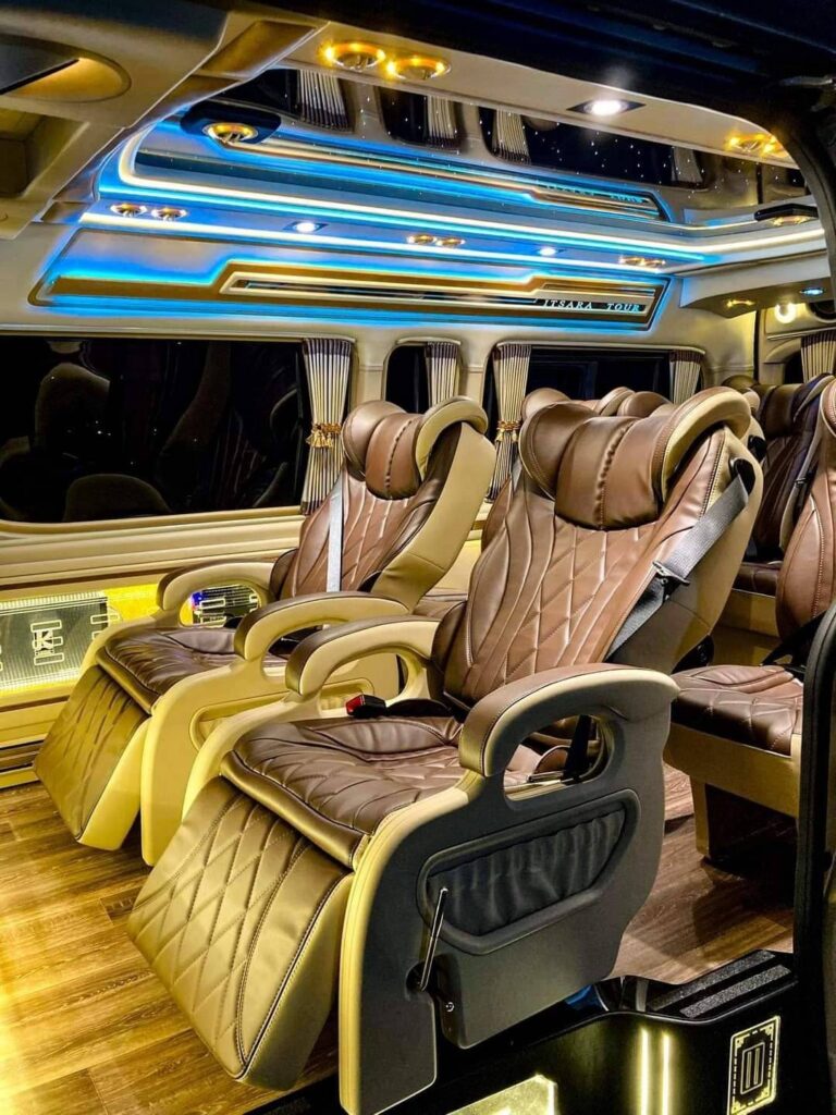 รถตู้ VIP นำเทียว พร้อมคนขับ ราคาถูก Van VVIP Service รถของเรา